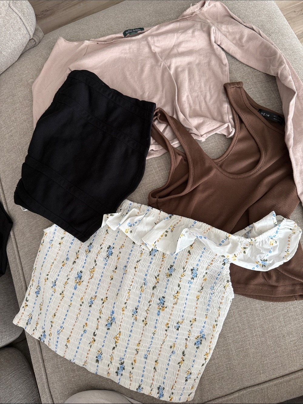 Crop top bundle - Picture 3 of 10